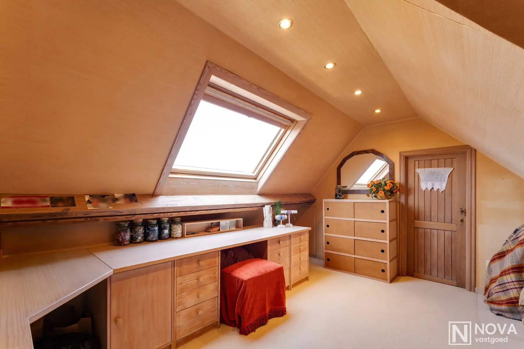 Trapgevelwoning in de historische binnenstad van Nieuwpoort foto 9