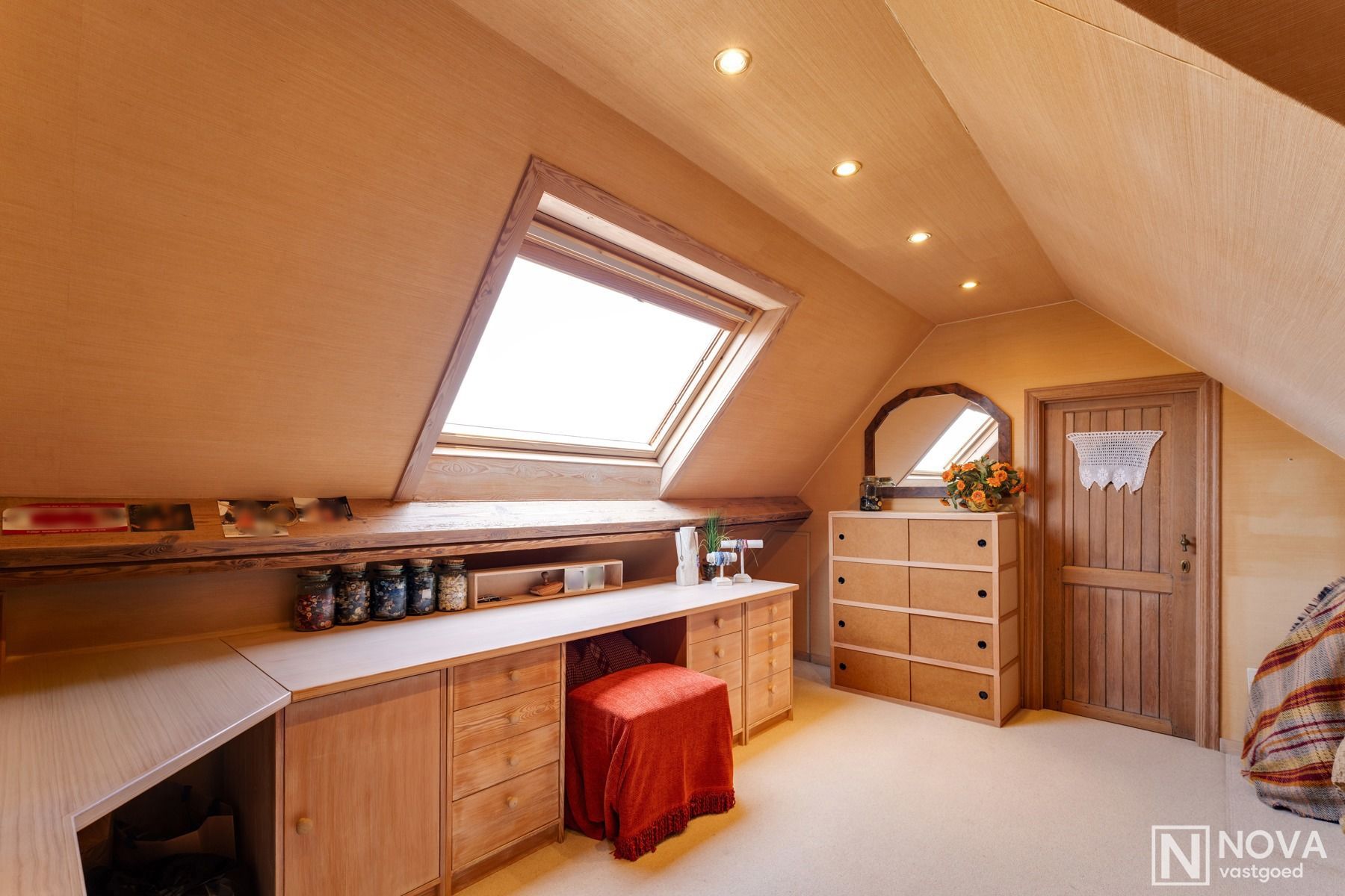 Trapgevelwoning in de historische binnenstad van Nieuwpoort foto 9