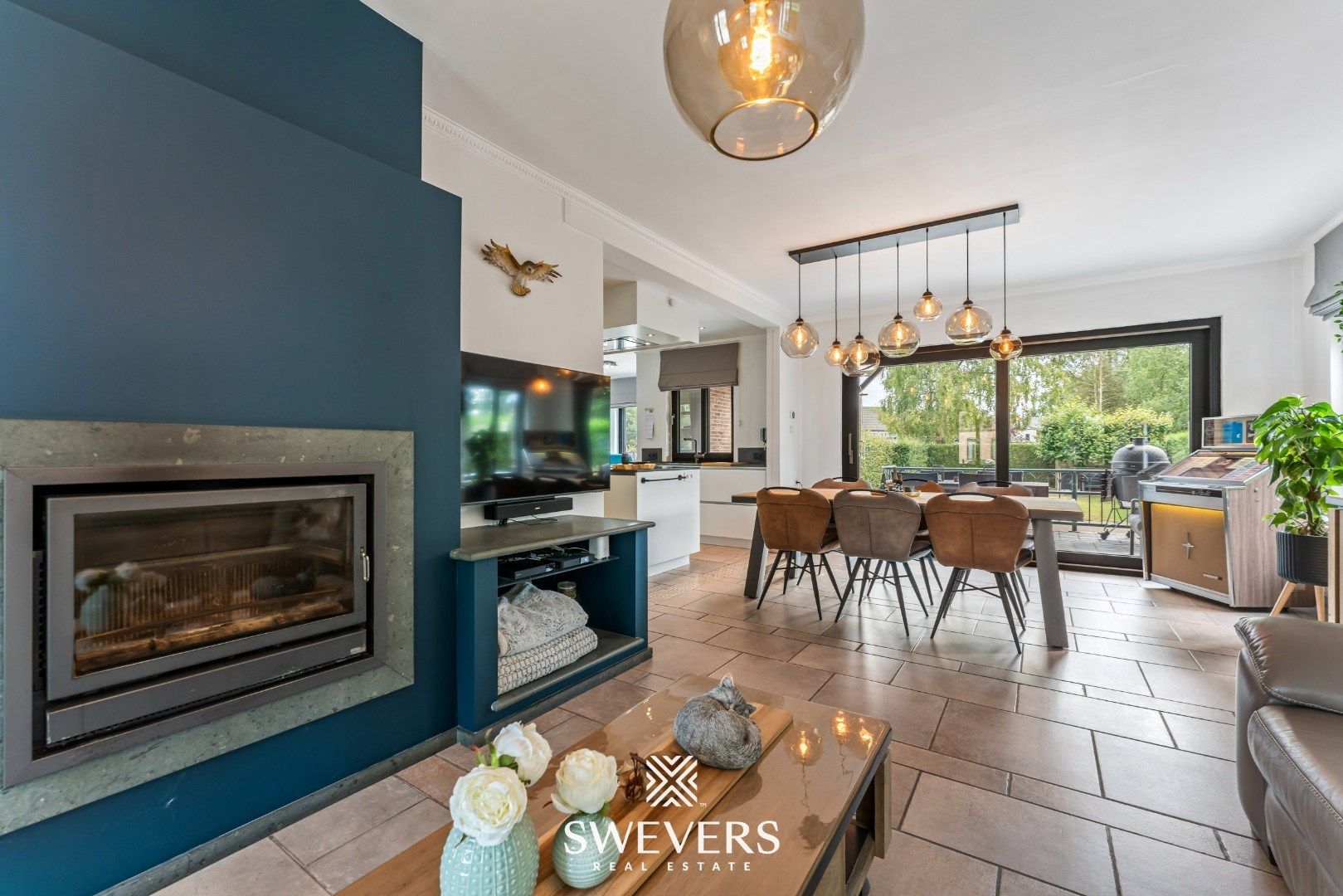 Landelijke vrijstaande woning met ruime slaapkamers, zonnig terras en tuin foto 4