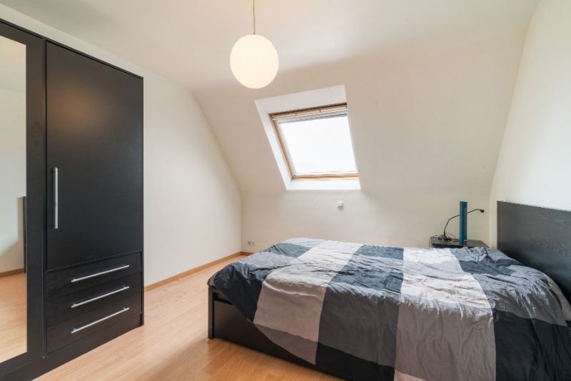 --- NIEUW --- Lichtrijk dakappartement (1 slpk) met ruim terras met zicht op de Coupure foto 10