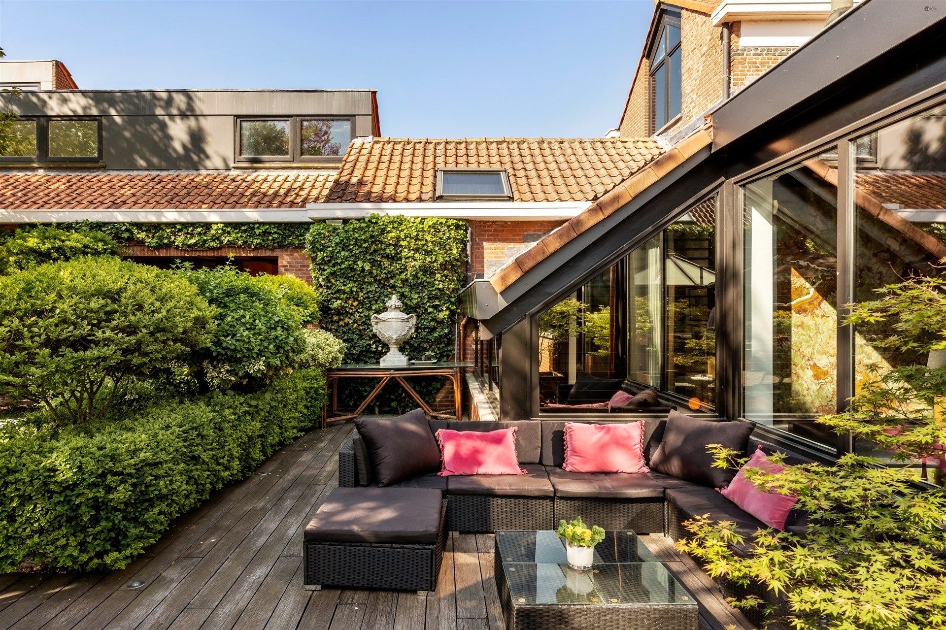 Stijlvolle en hoogwaardig afgewerkte villa met bijgebouw op fantastische locatie op perceel van 1784 m² foto 67