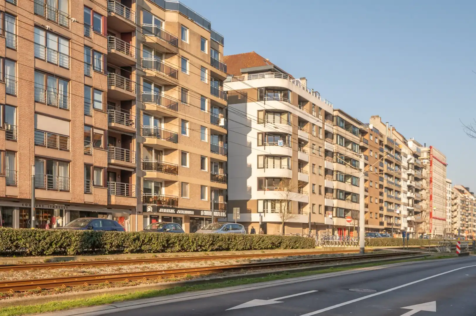 Uiterst ruim appartement met 3 slaapkamers en 2 badkamers   foto 25