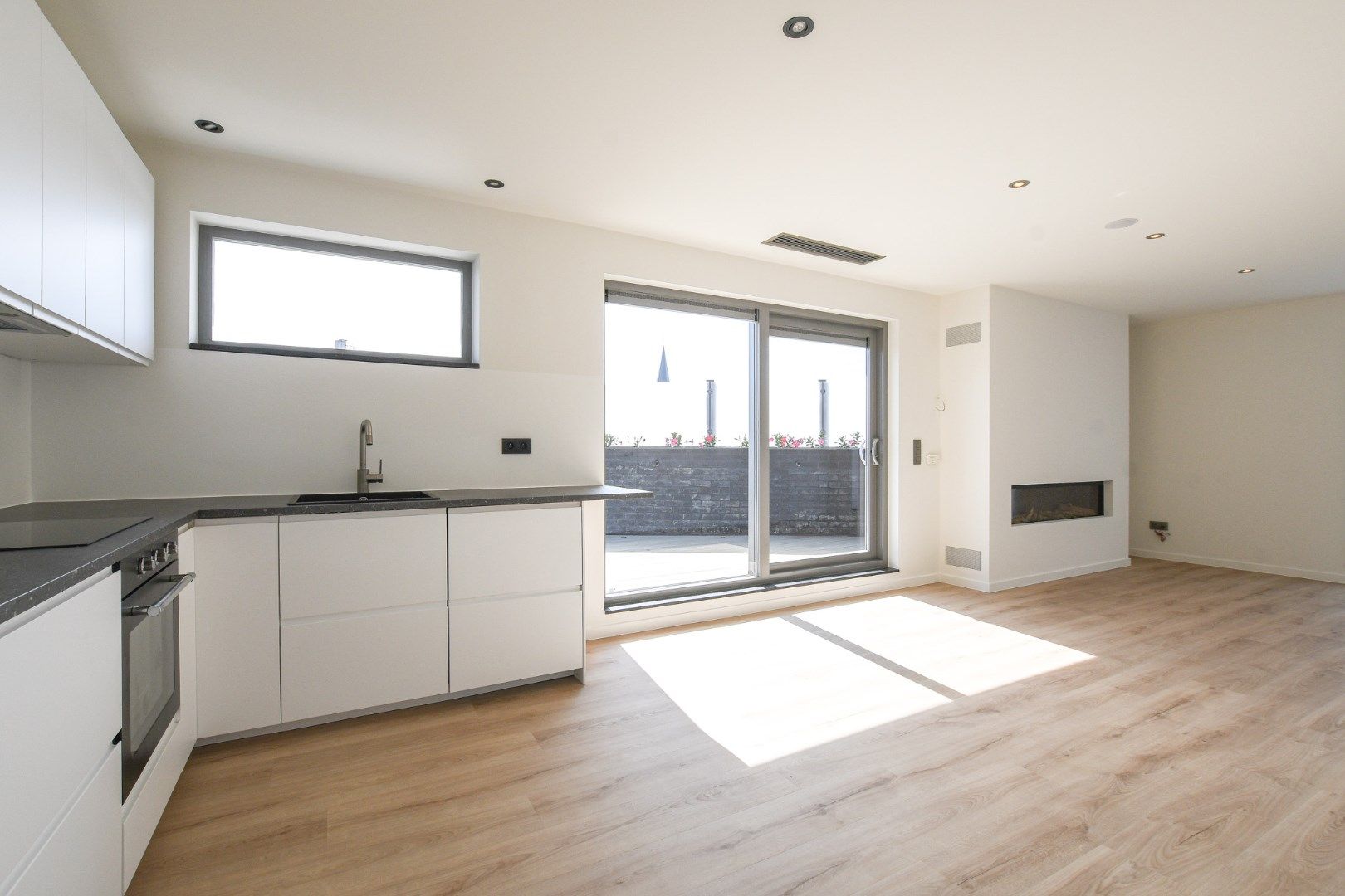 Stijlvol en ruim appartement met 2 terrassen te koop in Klemskerke (De Haan) foto 7