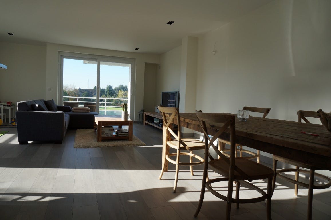 Bijzonder groot appartement met twee slaapkamers te huur! foto 6
