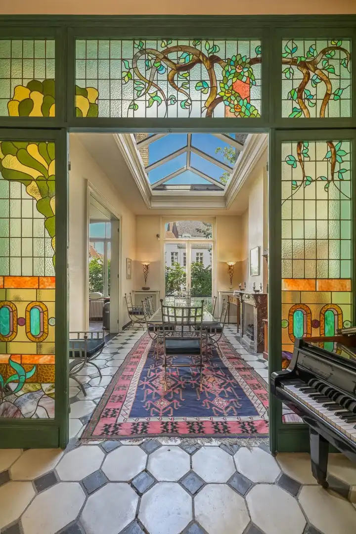 Monumentaal gerestaureerd herenhuis aan de Brugse Reien foto 7