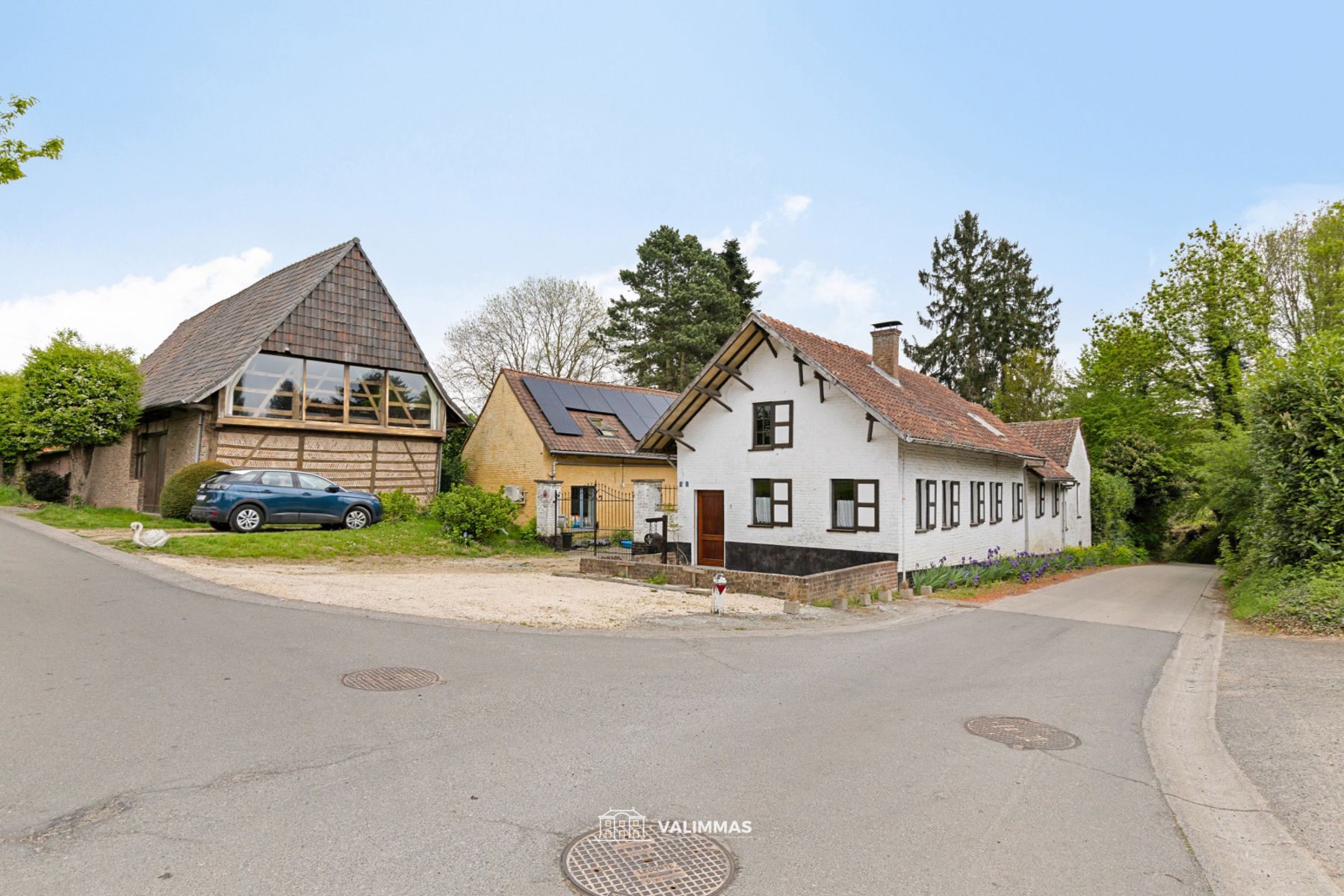 Uniek gelegen charmante en landelijke woning met garage... foto 2