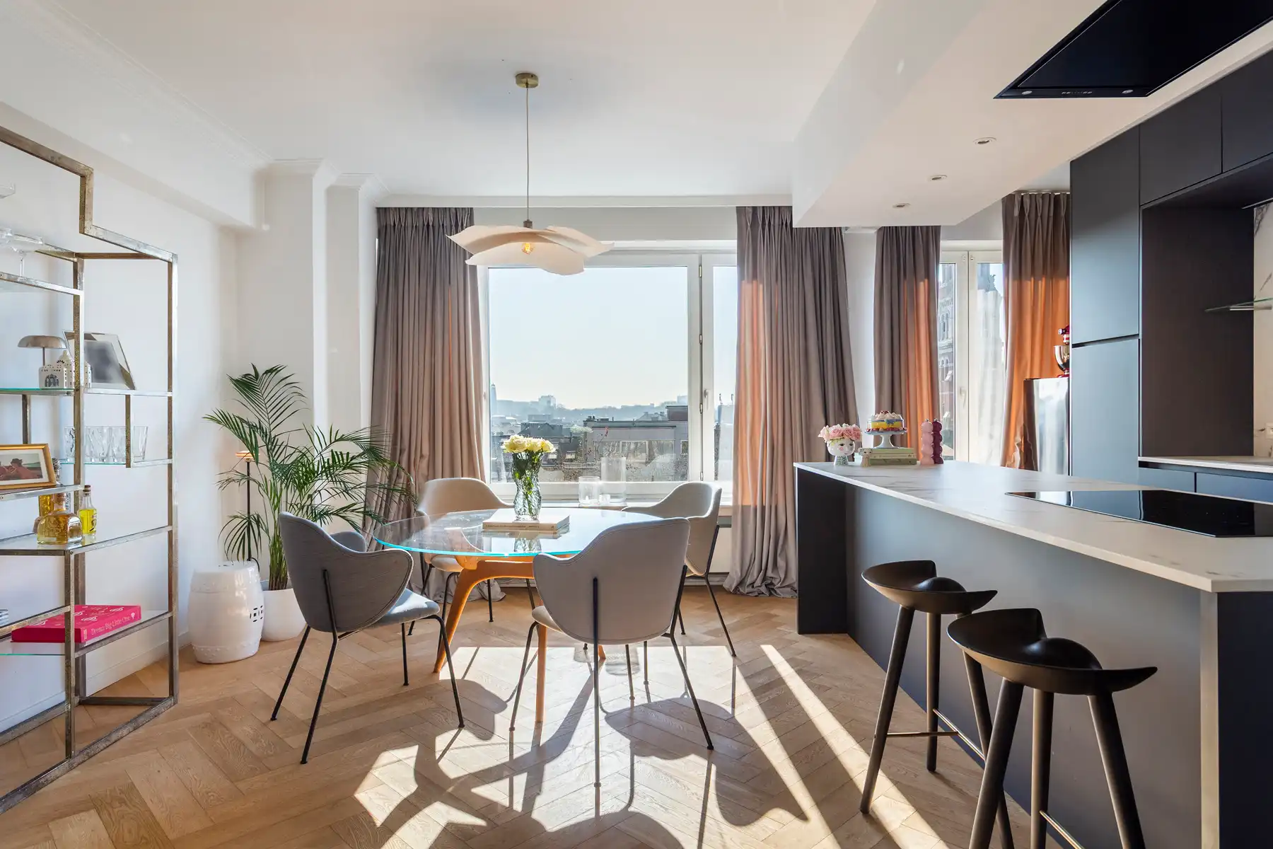 Lichtrijk 2-slaapkamerappartement aan het Zuid foto 15