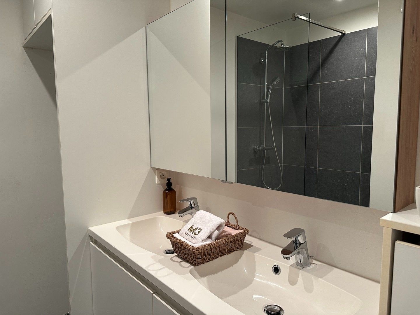 Modern & energiezuinig appartement met terras, autostaanplaats en kelder – instapklaar! foto 10