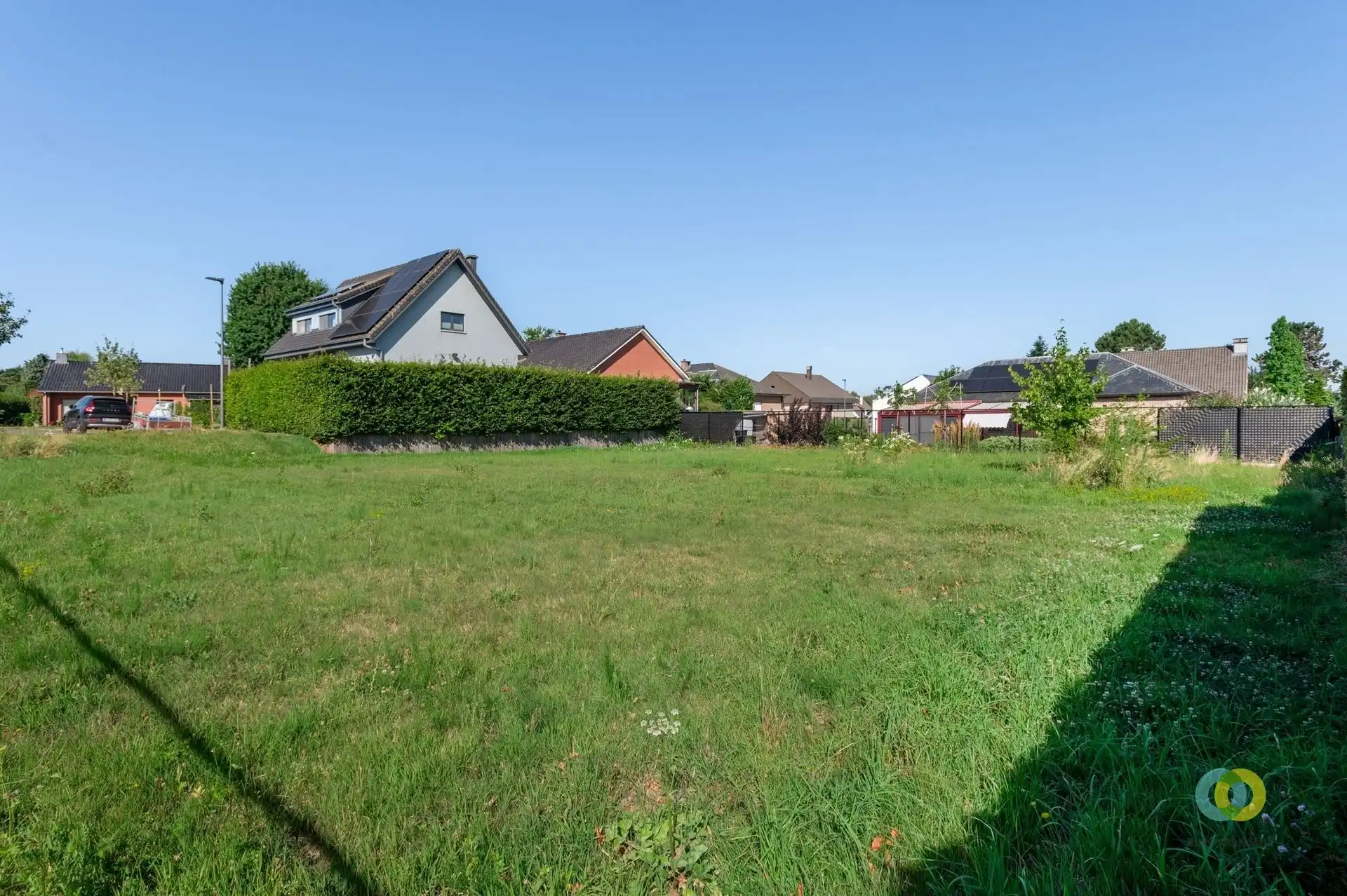 Goed gelegen villa bouwgrond foto 4