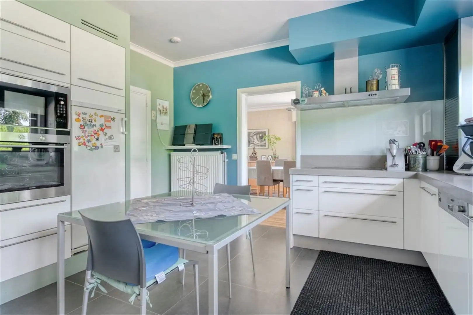 Verzorgde woning met zwembad. foto 10