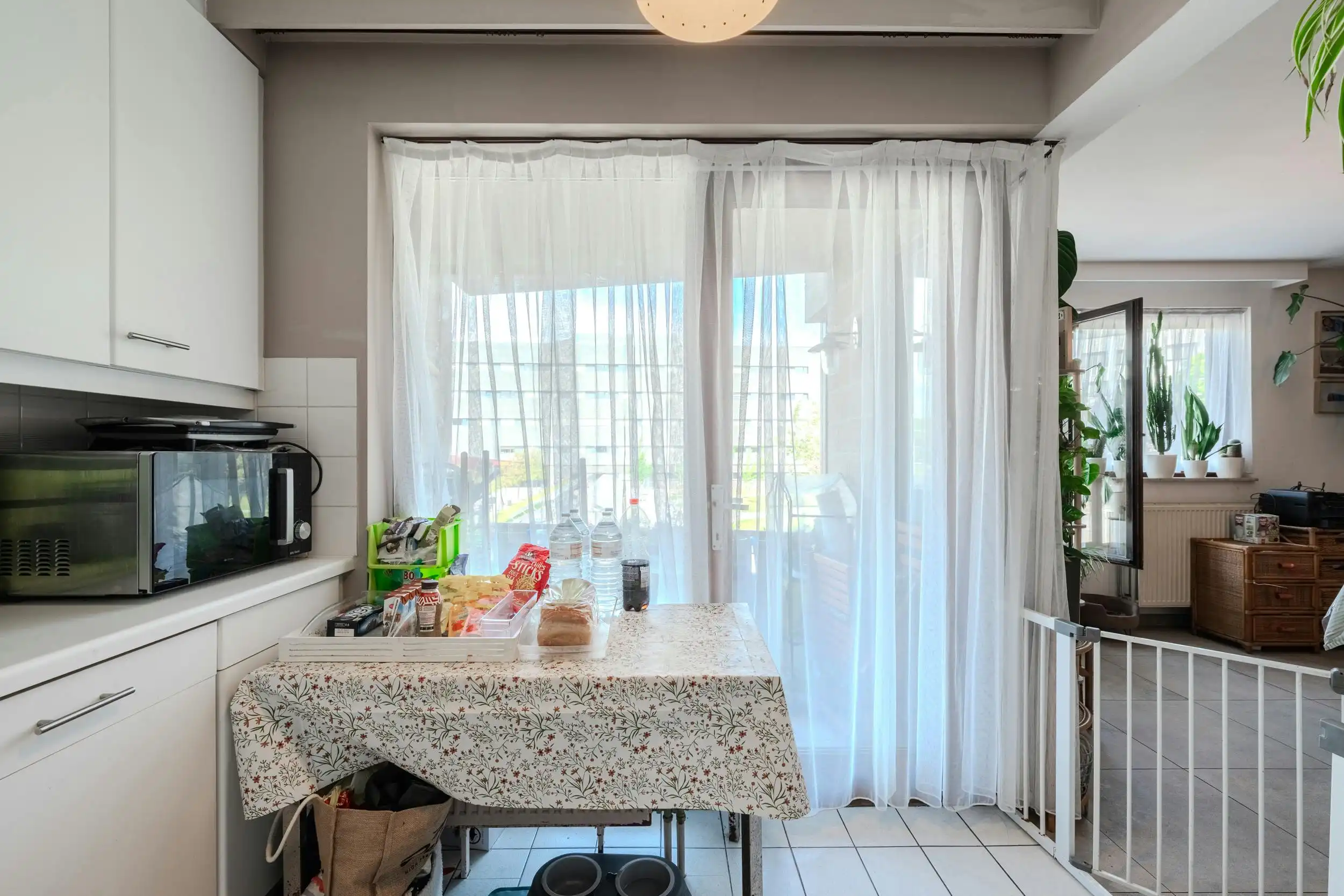 Lichtrijk twee-slaapkamerappartement met terras te Oostende foto 9