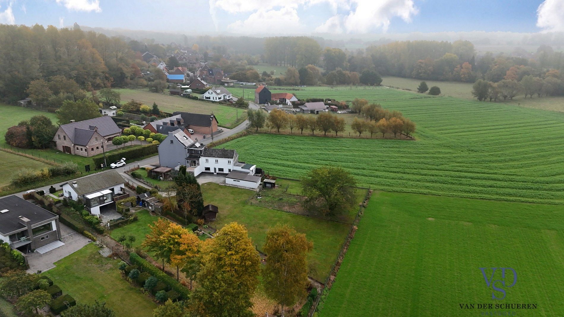 Te renoveren woning met uniek uitzicht op de omliggende akkers foto 28