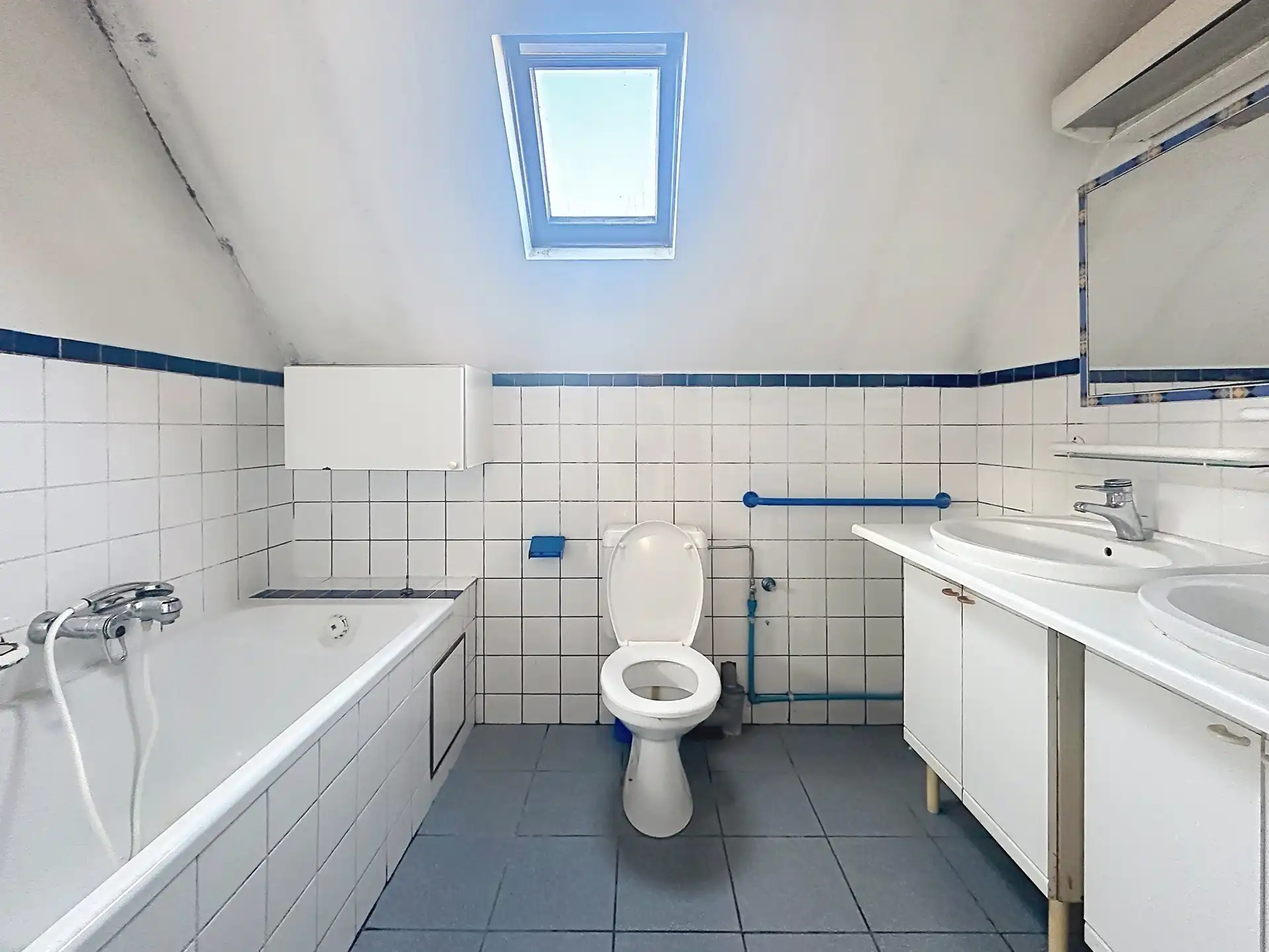 Te renoveren woning met 3 slaapkamers foto 18