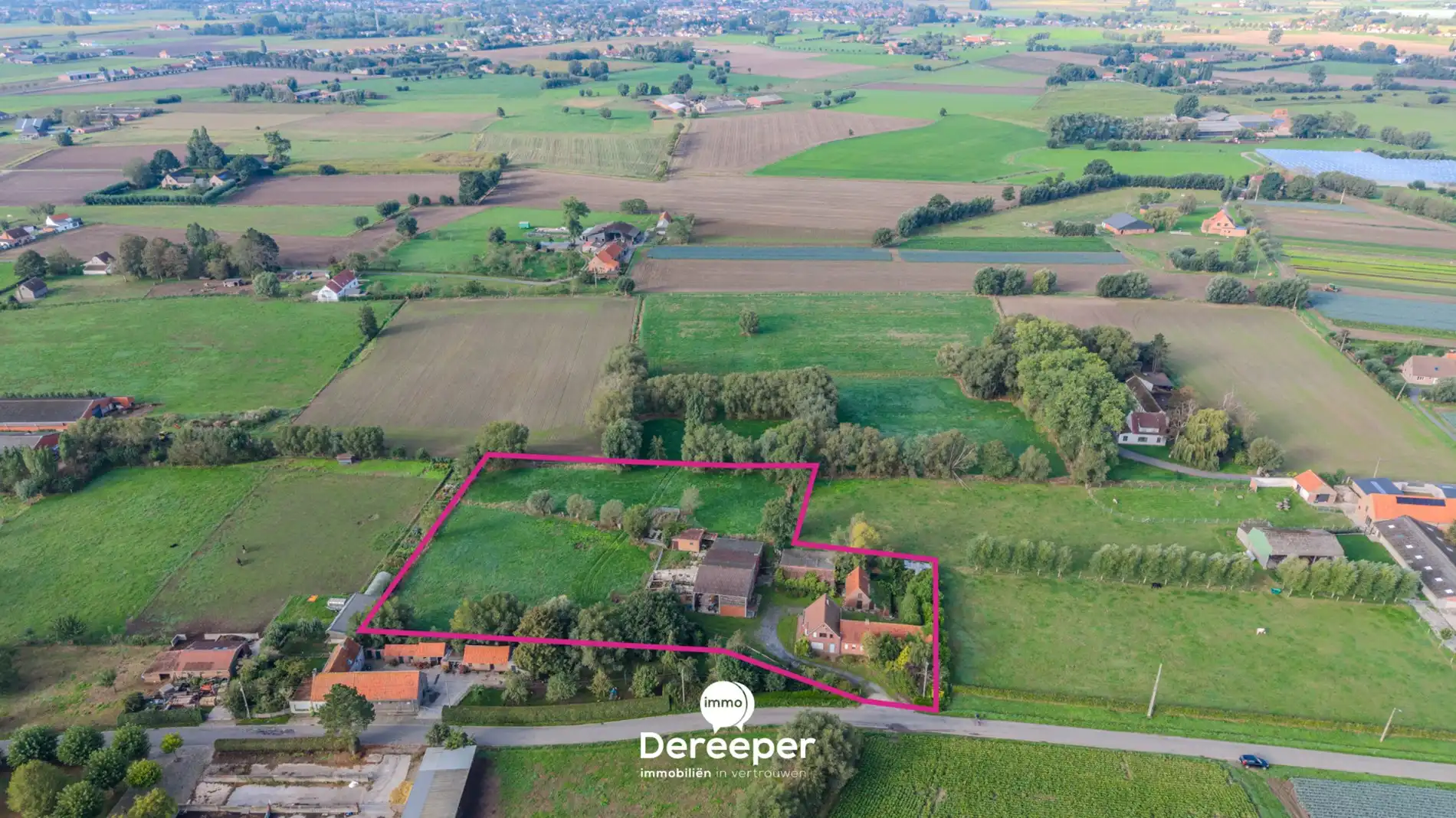 Hoofdfoto van de publicatie: Prachtige landelijke hoeve op ruim perceel van 7.479 m² te Ichtegem