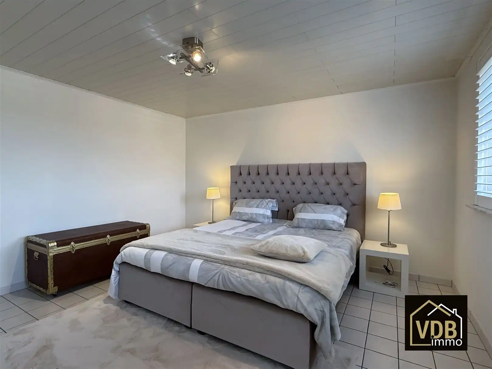 Instapklare halfopen bebouwing met 3 slaapkamers foto 57