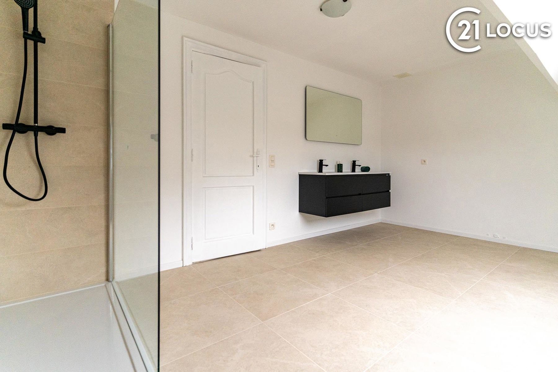 Prachtige, instapklare villa ideaal voor gezinnen en zelfstandigen  foto 15