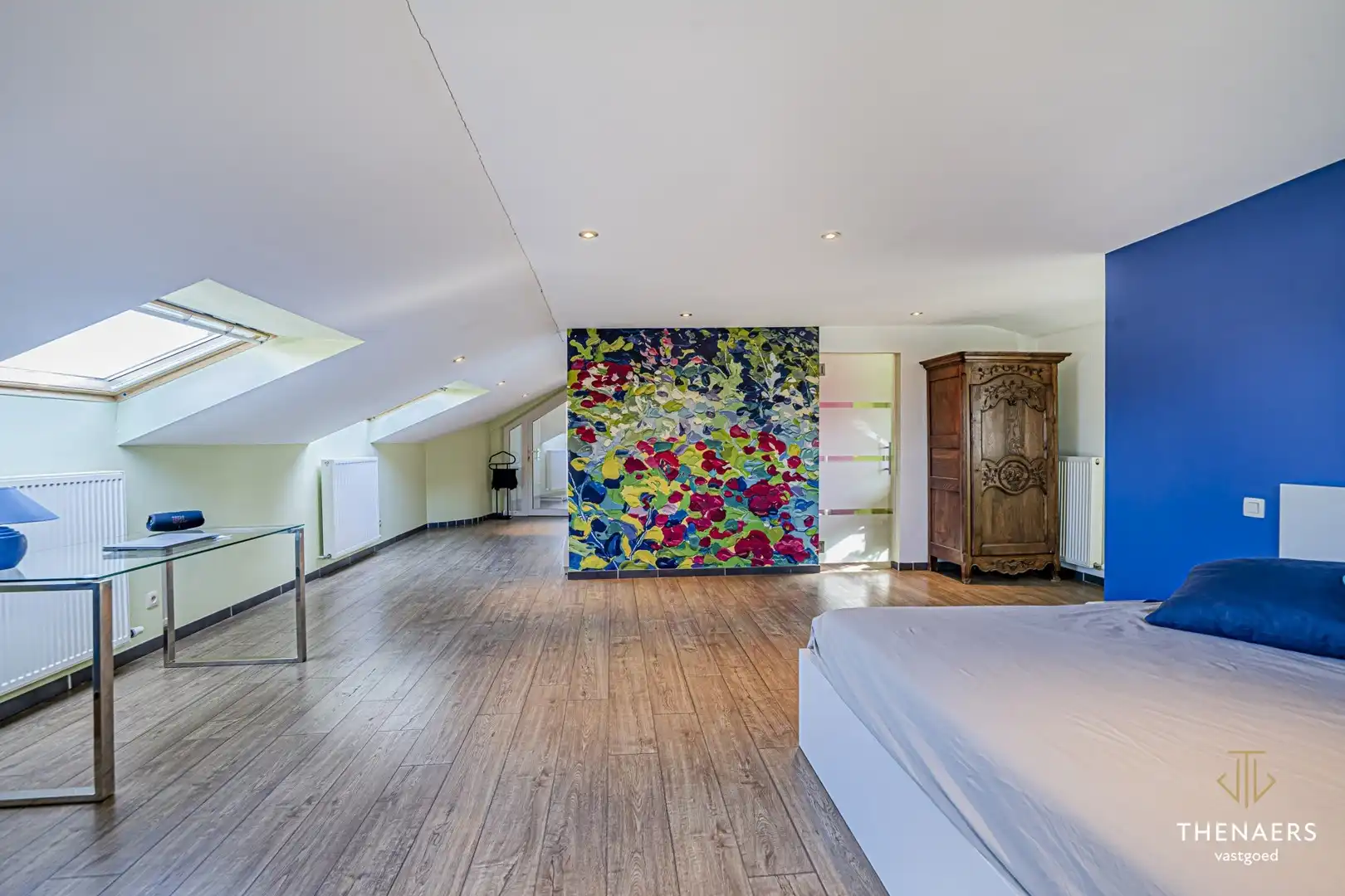 Karaktervolle en uitzonderlijk ruime woning met 5 slpks op&nbsp;een perceel van 36a 60ca. foto 17