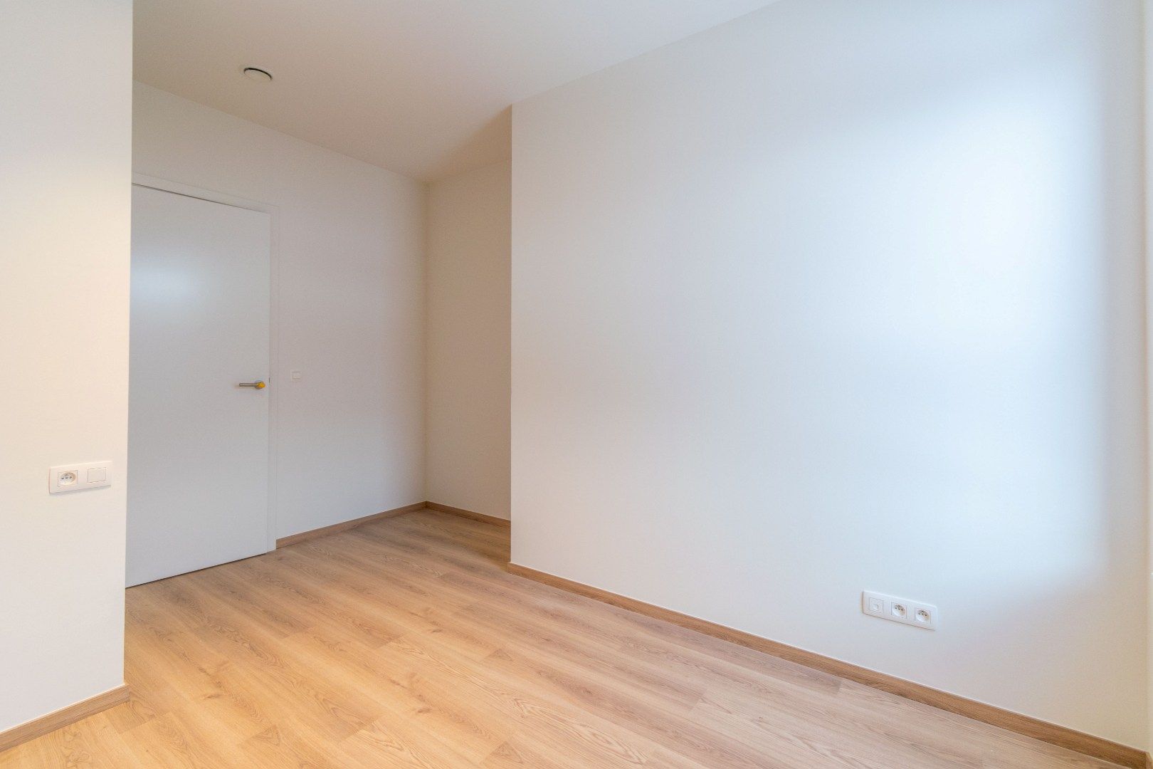 Een instapklaar nieuwbouwappartement te Halle! foto 16