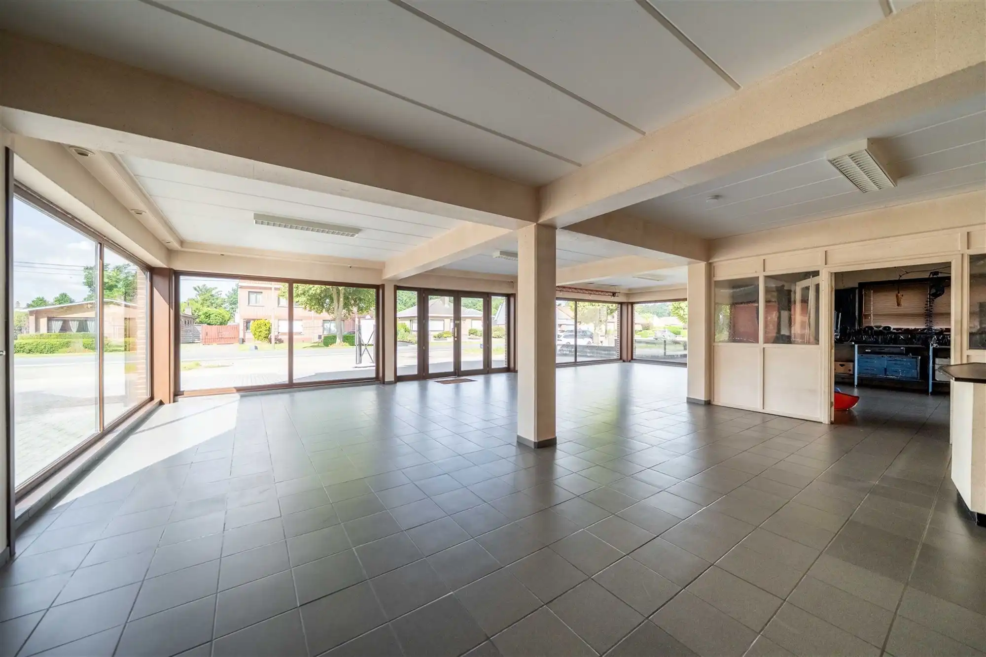 Handelspand met appartement te koop in Westerlo!! foto 5