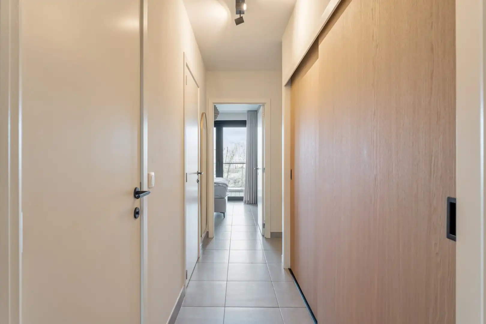 Modern appartement, 90m², ruim terras, 2 slpk, autostaanplaats + kelderberging foto 11