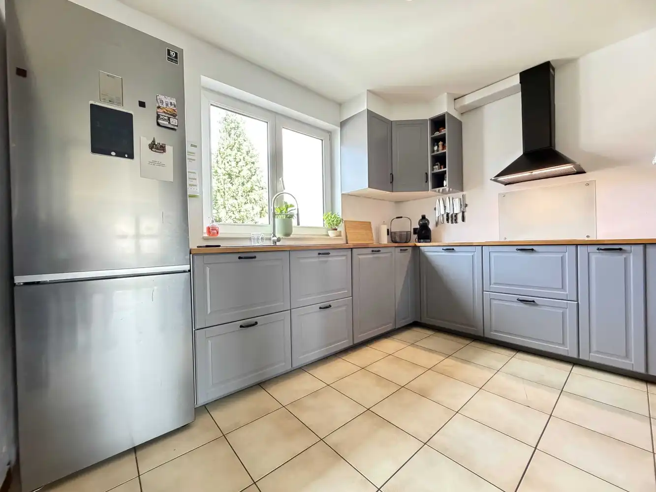 Instapklaar duplexappartement met 3 slaapkamers in residentiële woonomgeving foto 4