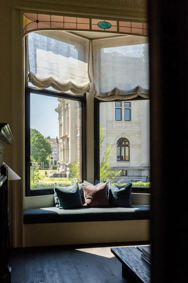 Stijlvol gerenoveerde herenwoning aan de voet van het KMSKA foto 25