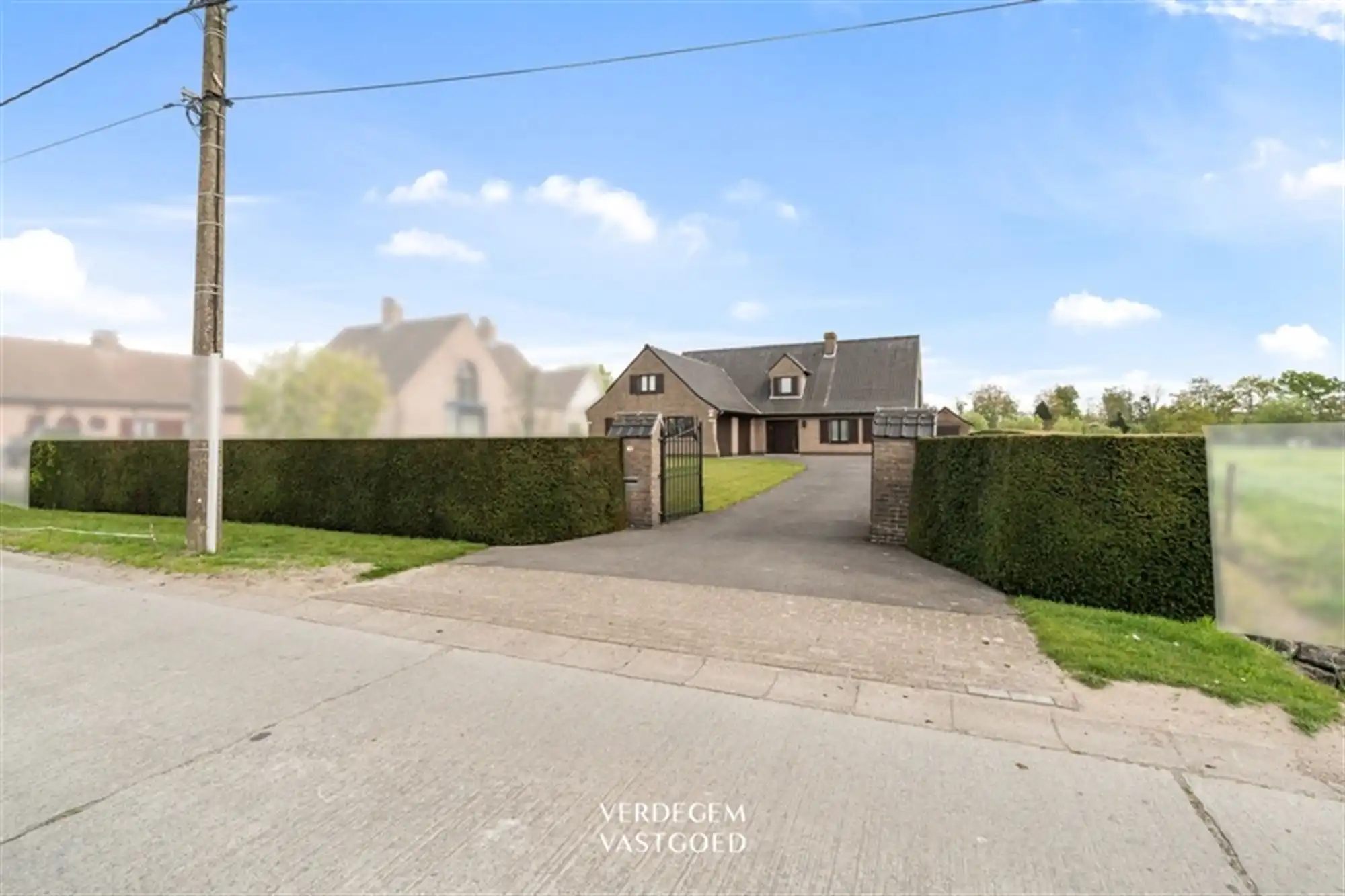 Karaktervolle villawoning op uitzonderlijk perceel van 6.639m² foto 2