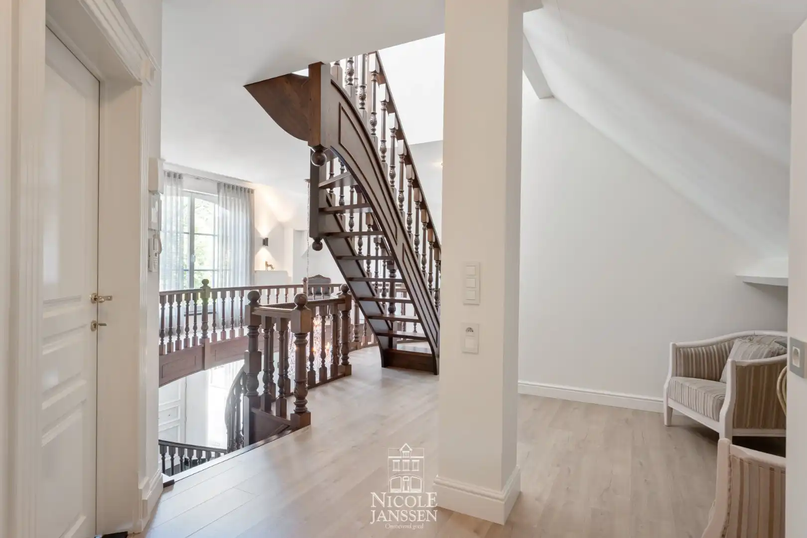 Karaktervolle luxueuze villa  foto 29