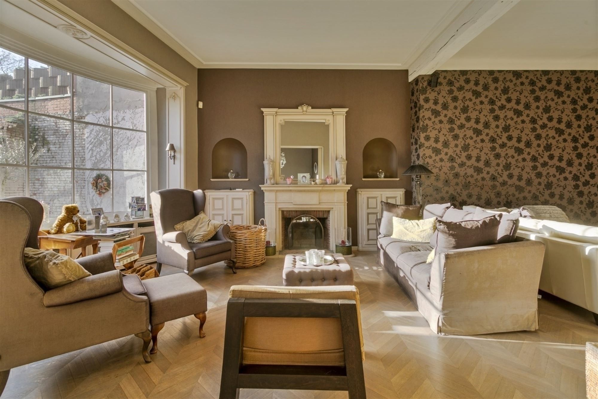 Karaktervolle woning in centrum Essen met prachtige tuin, 4 slaapkamers en commerciële ruimte foto 2