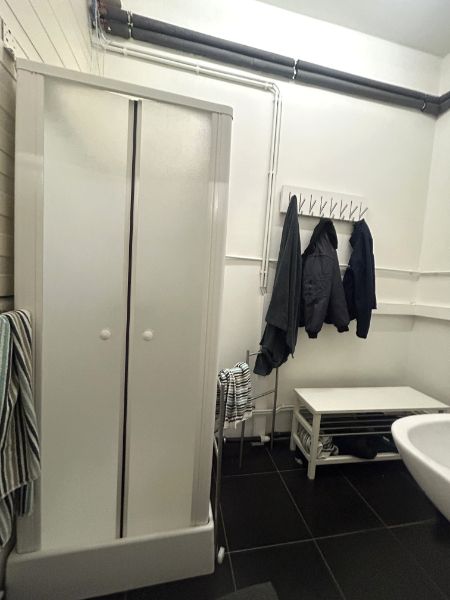 Moderne KMO-unit met 299 m² kantoren en 324 m² magazijn – nabij R4 foto 17