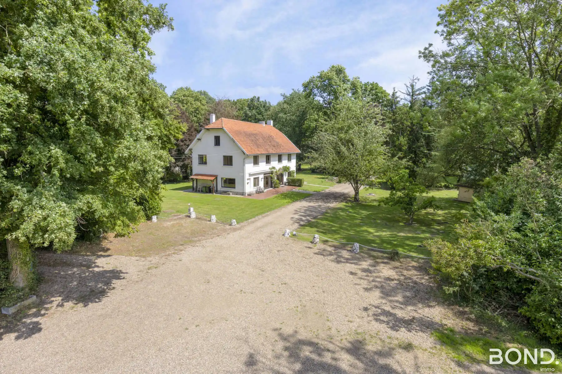 Landgoed op 4,5 ha foto 2