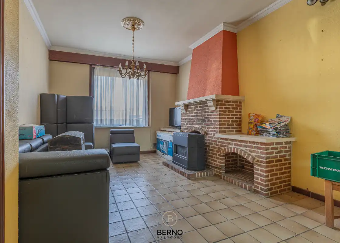 Landelijk gelegen renovatiewoning op 706 m² foto 2