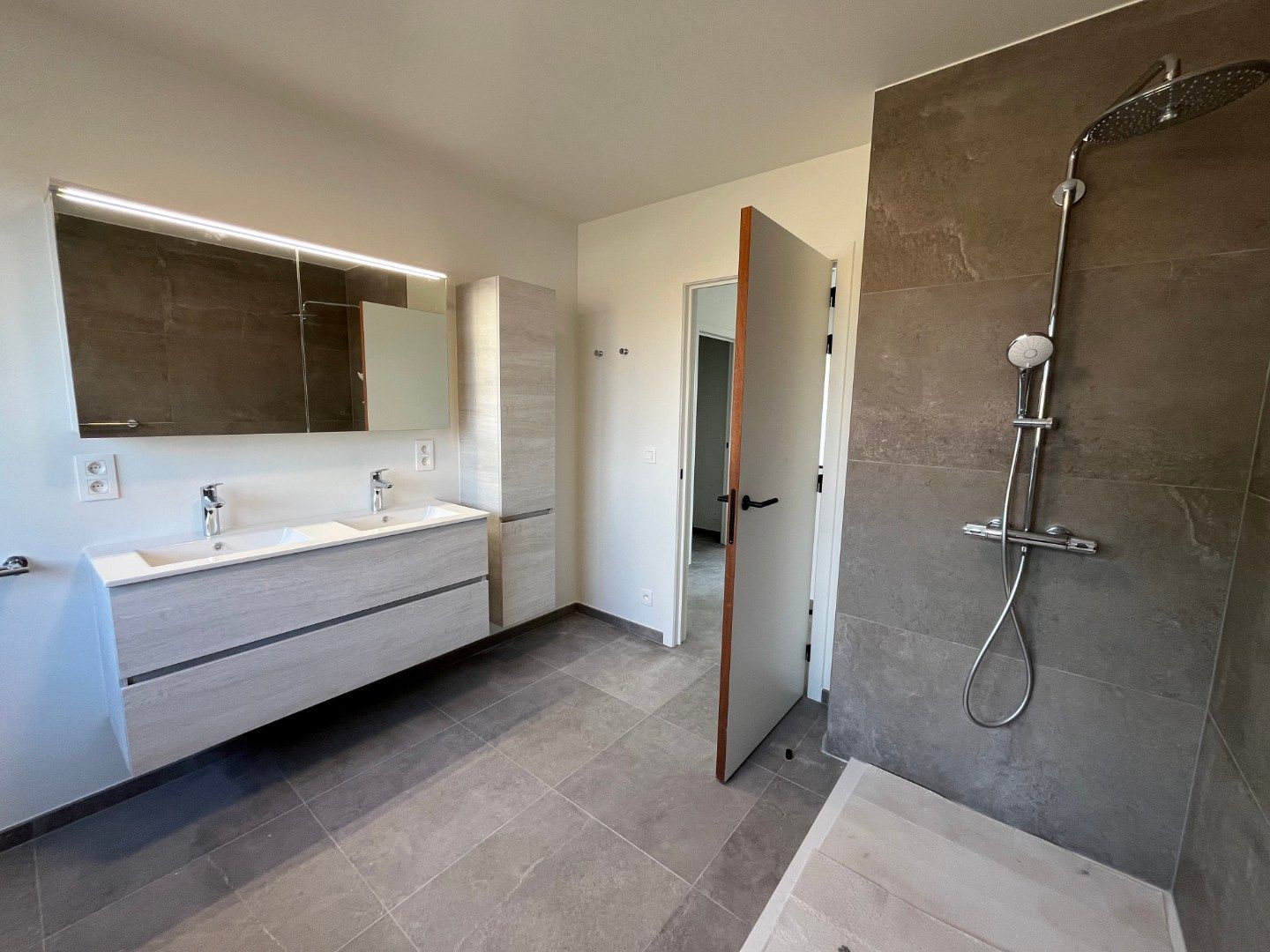 Nieuwbouw bel-etage in hartje Dikkelvenne foto 24