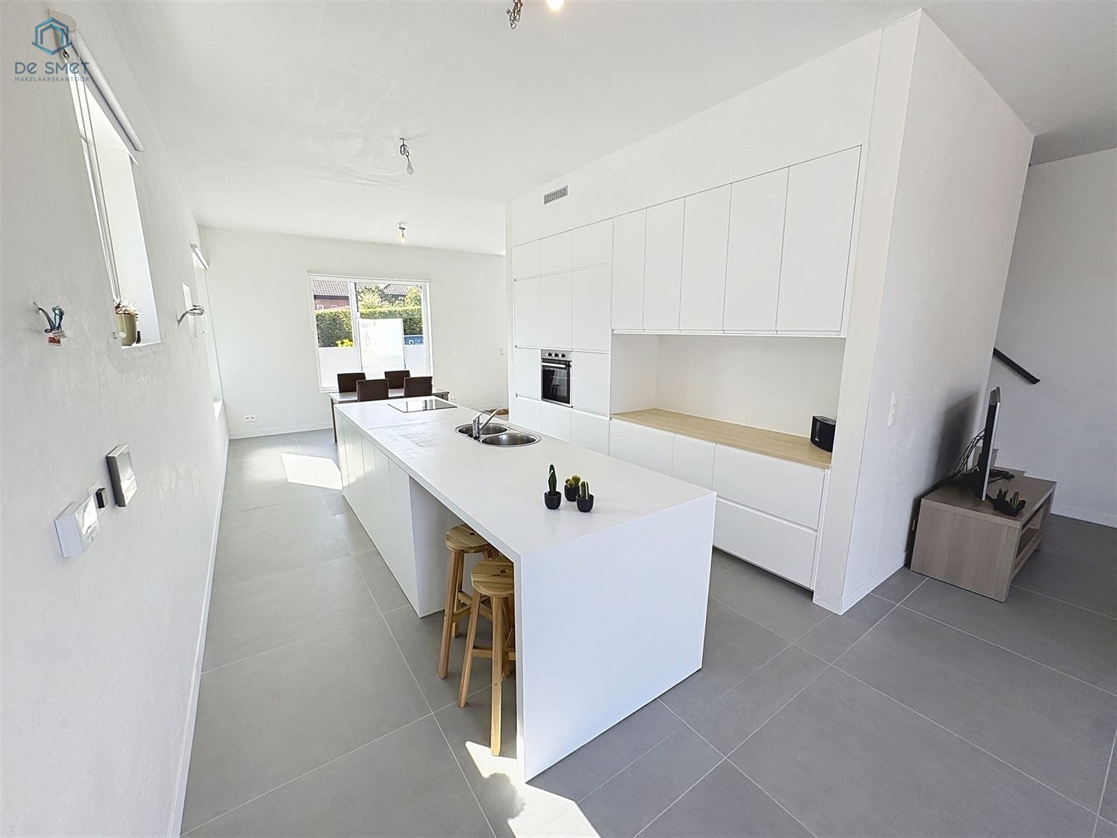 PRACHTIGE BEN-NIEUWBOUWWONING MET 3 SLPK, DRESSING, INBOUWKASTEN & TUIN ZARLARDINGE foto 4