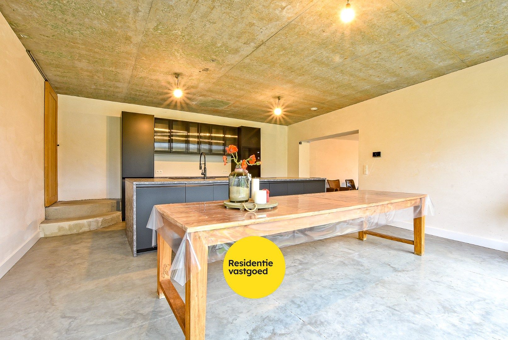 Halfopen nieuwbouwwoning aan de voet van de Zwarte Berg foto 2