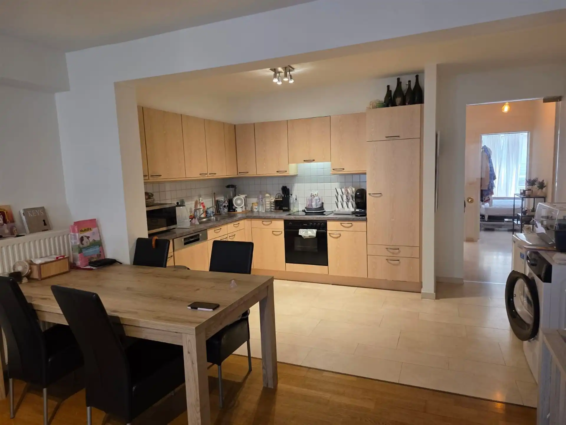 Lichtrijk 2-slaapkamerappartement met terras foto 3