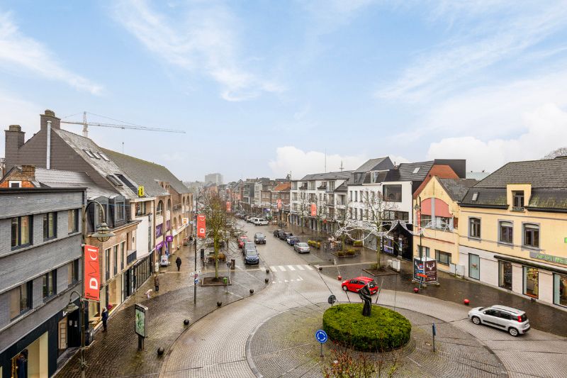 Pand met authentieke gevel op toplocatie – 355 m² renovatiepotentieel foto 5