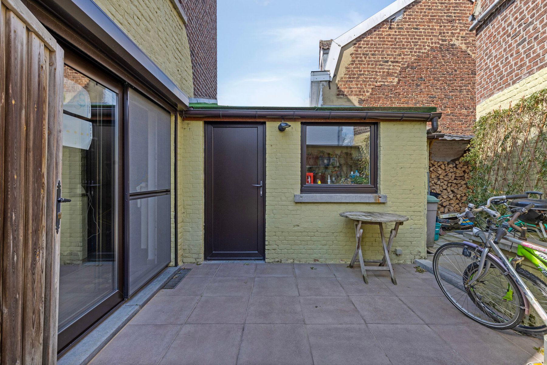Instapklare woning met 2/4 slaapkamers met terras foto 17