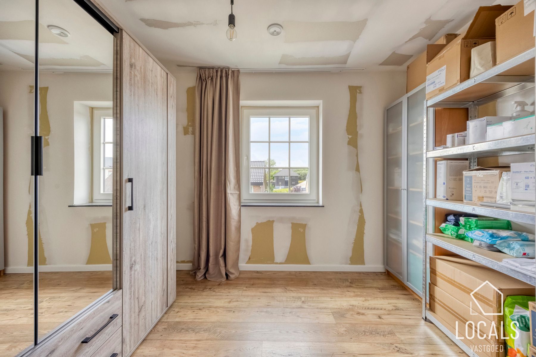 Recente woning (2018) met prachtige tuin en ruime garage foto 20