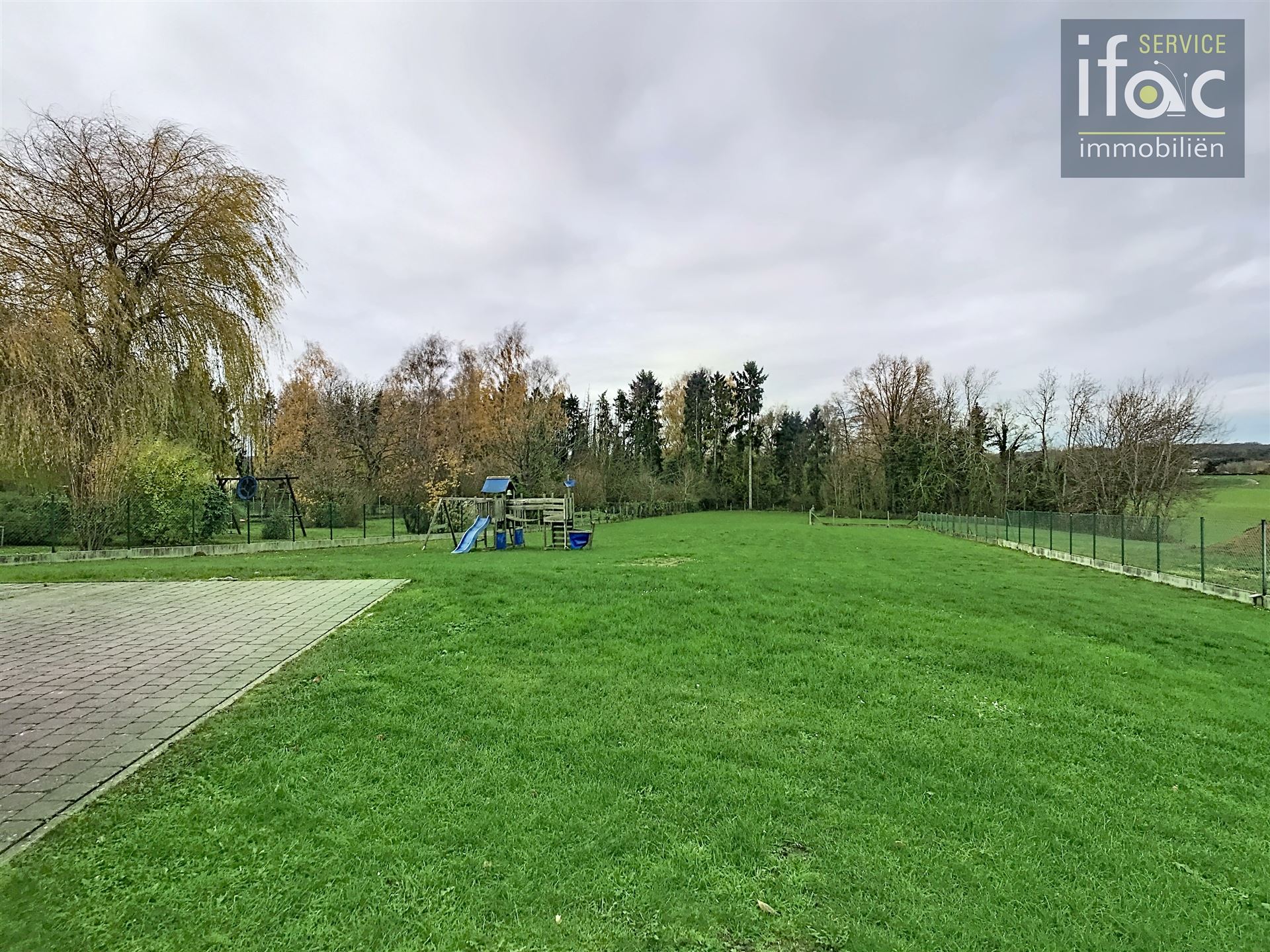 Ruime alleenstaande villa met panoramisch uitzicht foto 25