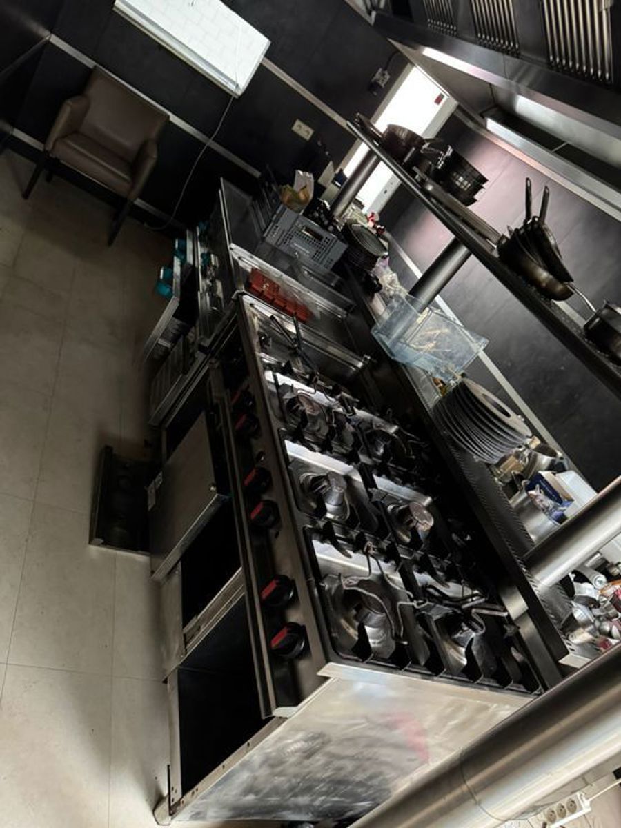 Instapklaar horecapand met terras te huur foto 5