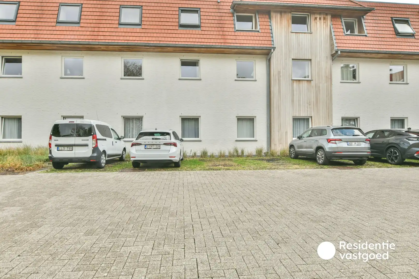 Te koop: 3 staanplaatsen aan Ibis Hotel De Haan  foto 3