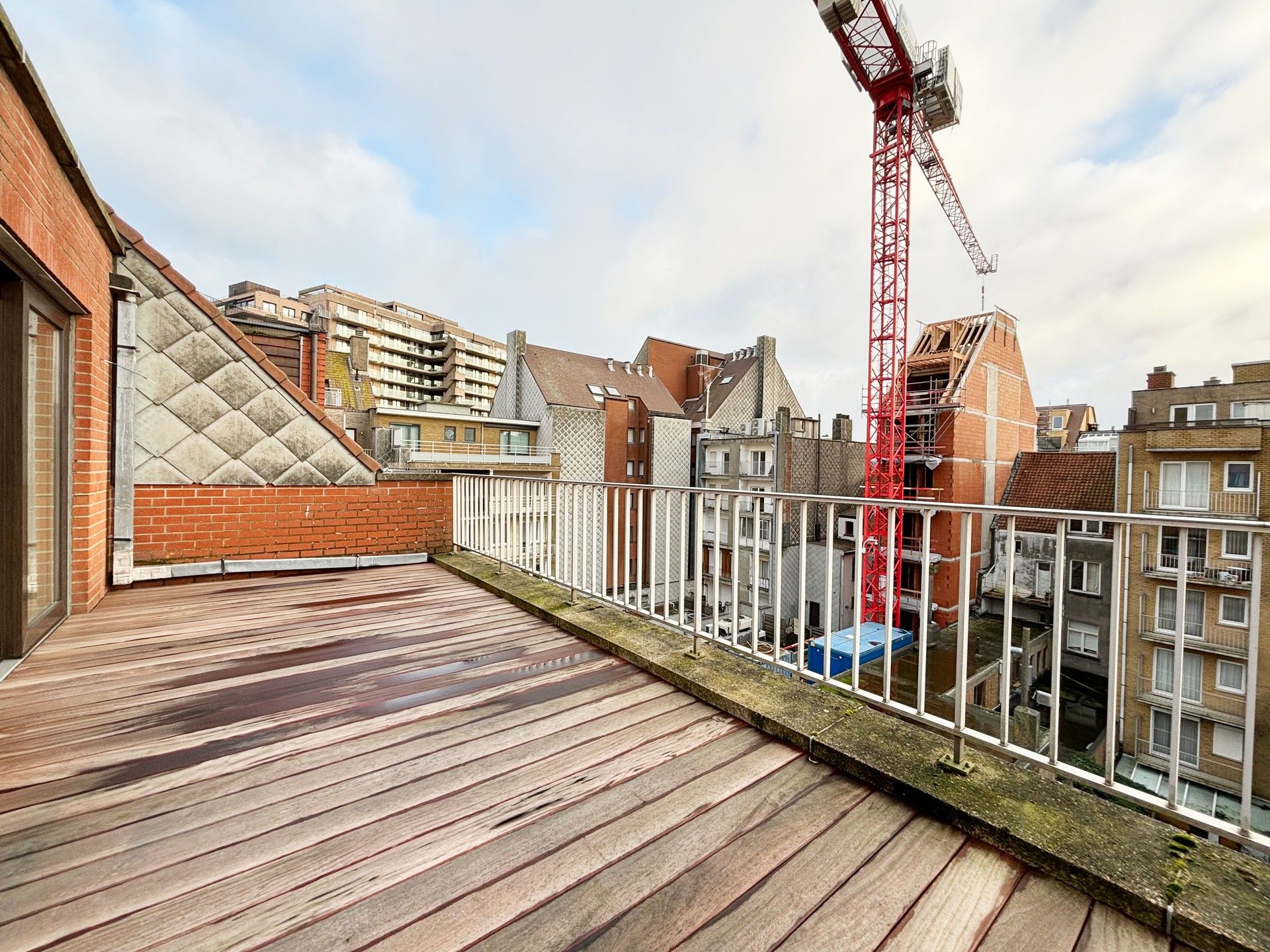 Gerenoveerd appartement vlakbij de zeedijk met prachtige terrassen foto 15