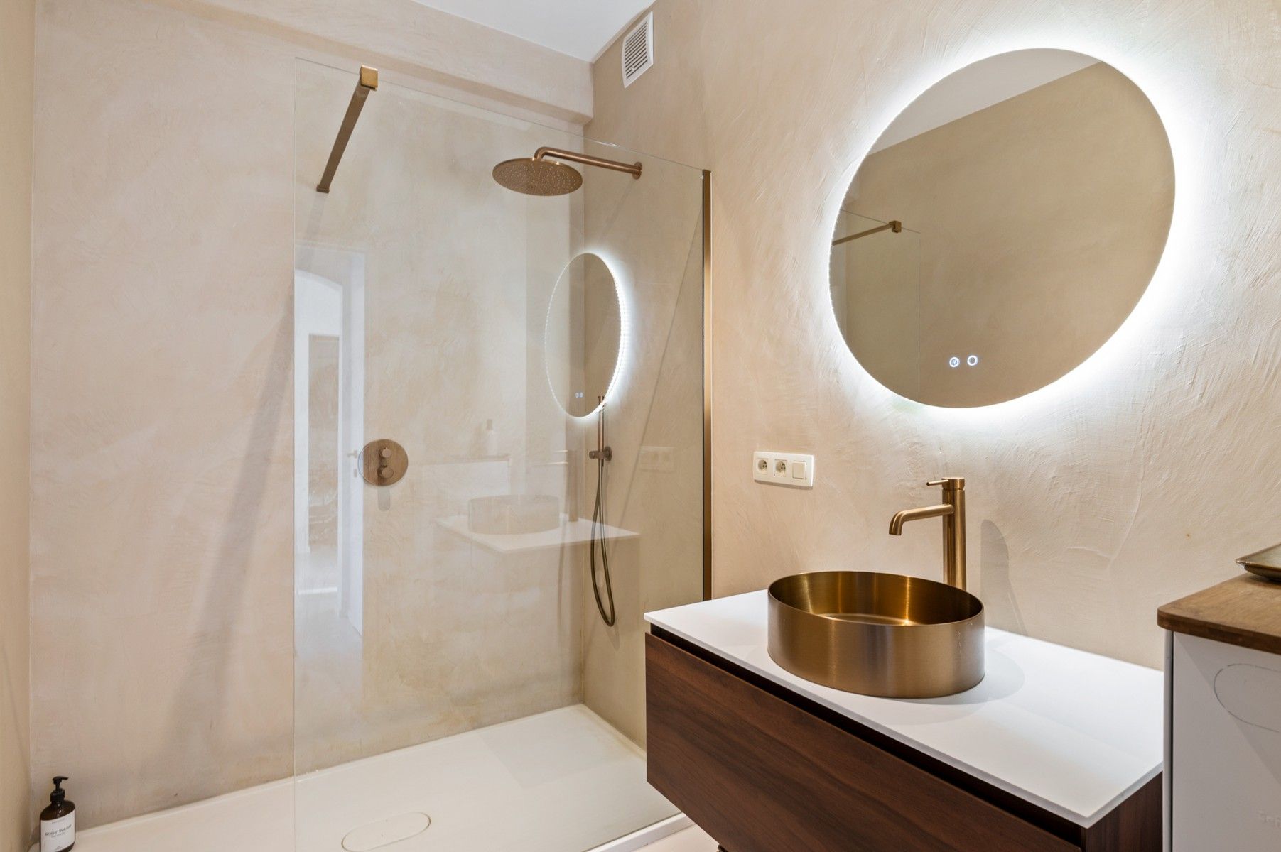 Instapklaar en stijlvol appartement op toplocatie foto 9