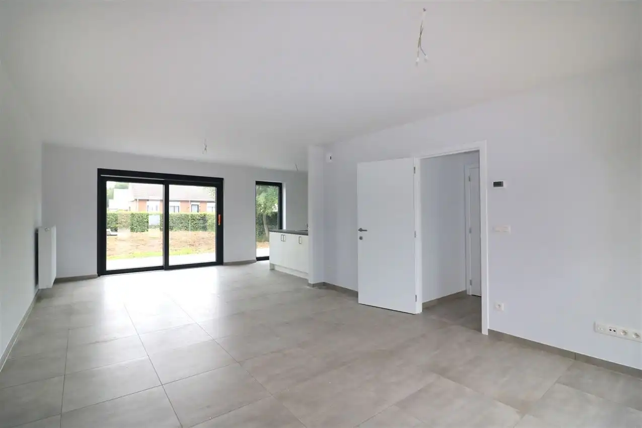 Niewbouwwoning met 3 slpk, tuin, gunstige ligging foto 4