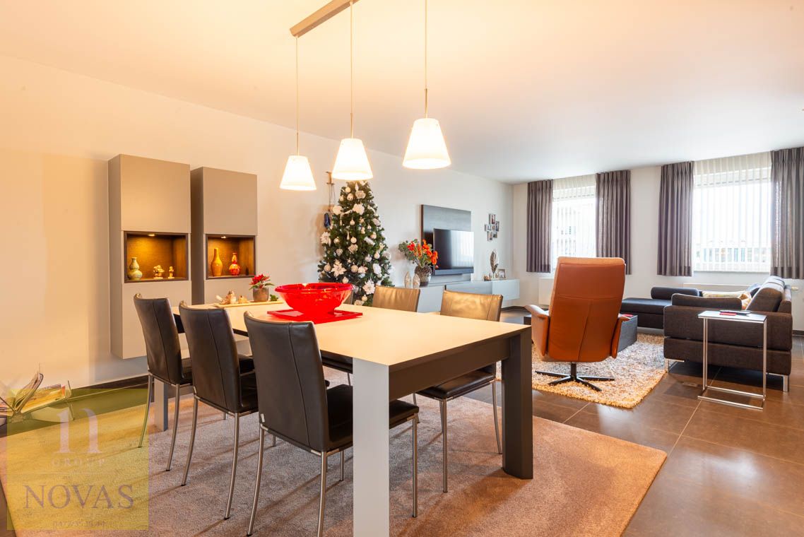 Toplocatie in Lommel, 2 slaapkamers, 33m² over 2 terrassen, heel luxueus foto 2