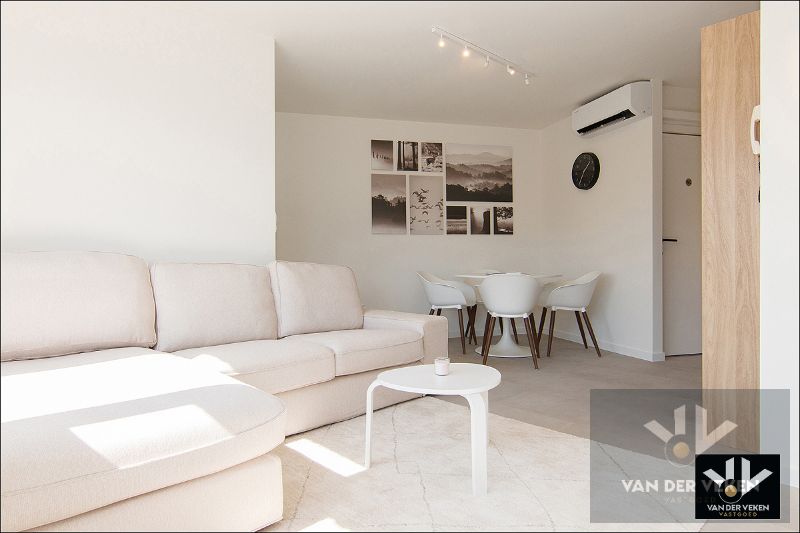 INSTAPKLAAR 1-SLPK APPARTEMENT MET TOPLIGGING IN HASSELT. foto {{pictureIndex}}