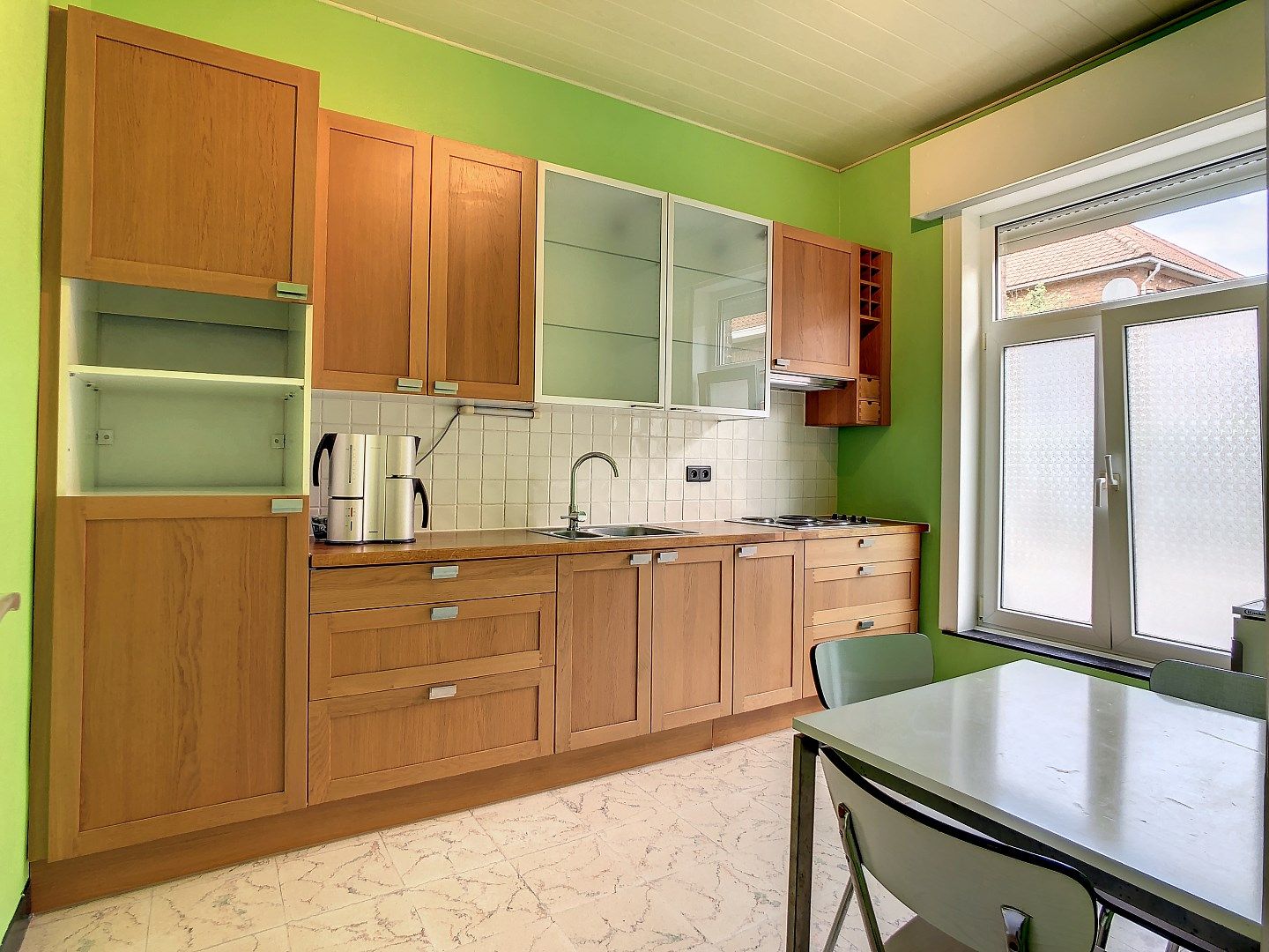 Centraal gelegen stadswoning met drie slaapkamers en aangename stadstuin – EPC 335 kWh/m² - bewoonbare oppervlakte 92 m²  foto 3