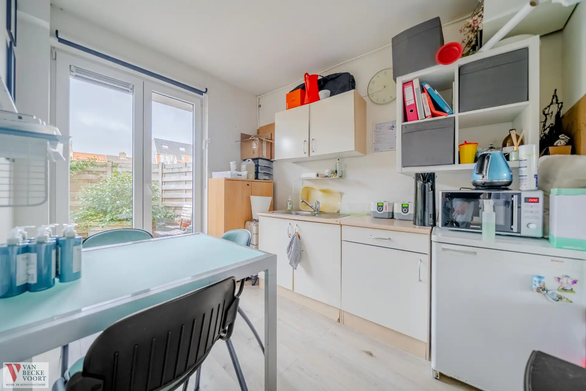 Handelsgelijkvloers 110m² Bredene foto 6