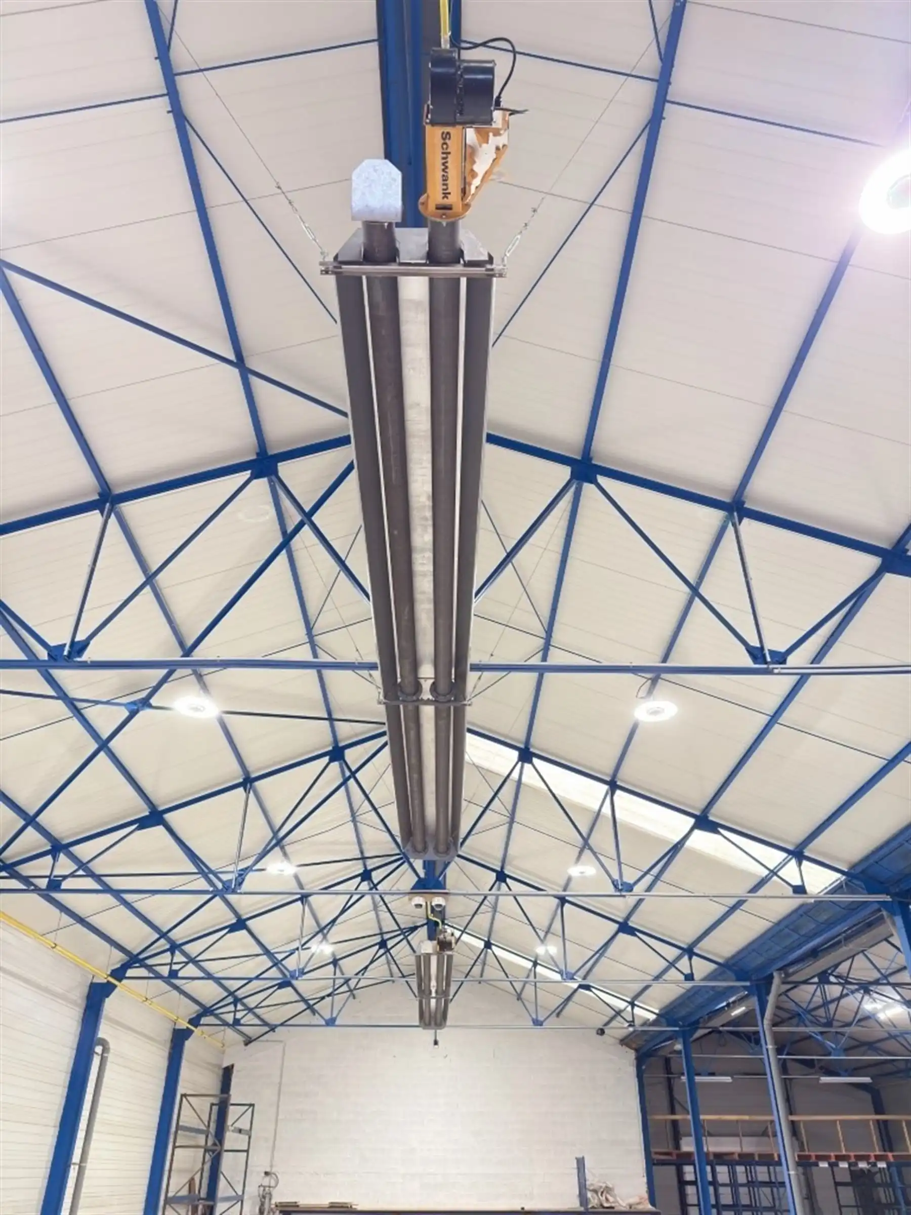 Multifunctioneel bedrijfsgebouw van +/-900m² foto 6